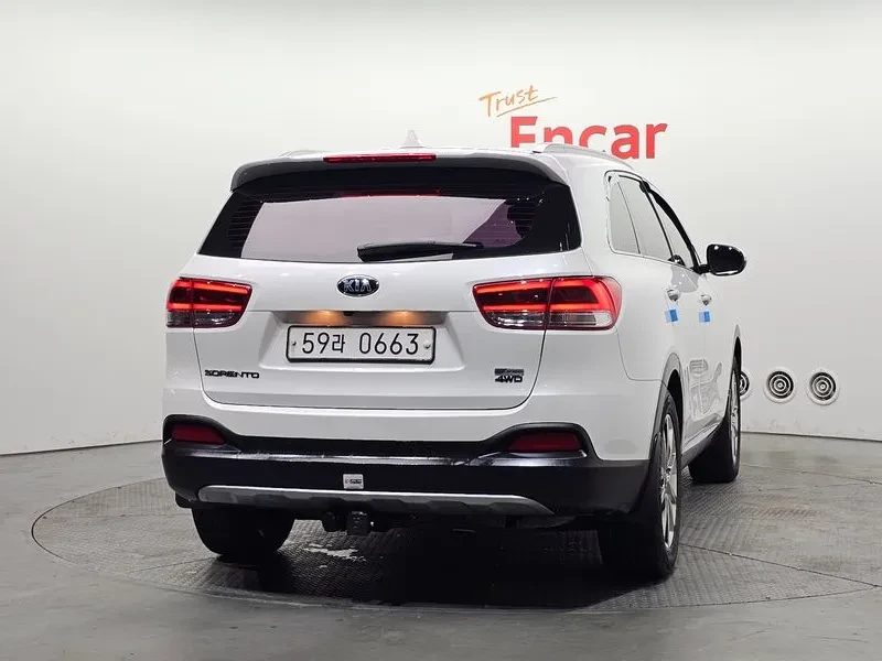 Kia Sorento 2.2 CRDI 4WD, снимка 4 - Автомобили и джипове - 54269525