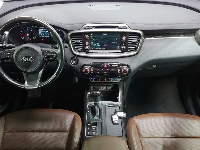 Kia Sorento 2.2 CRDI 4WD, снимка 7 - Автомобили и джипове - 54269525