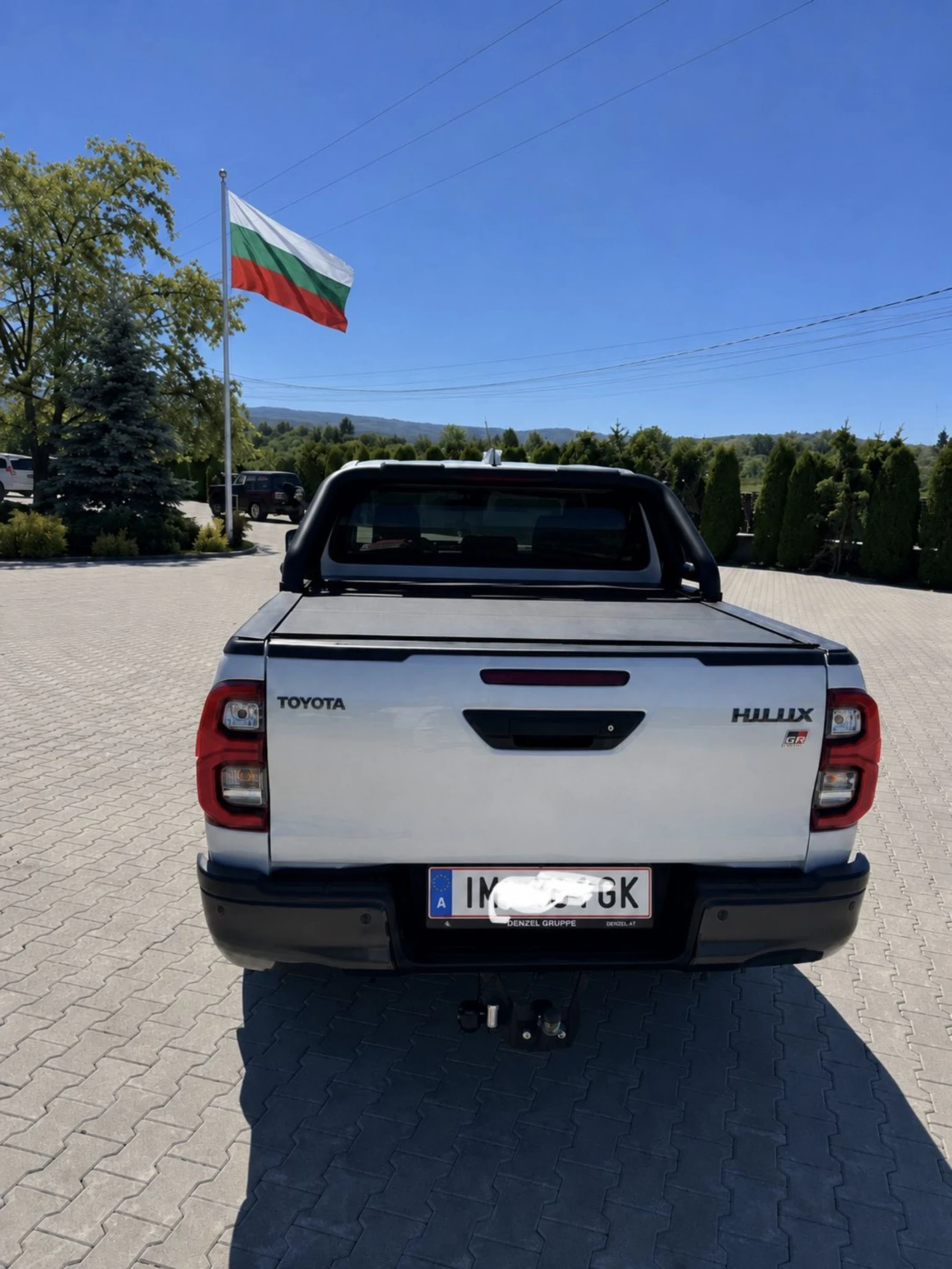 Toyota Hilux 2.8GR Sport Гаранция , снимка 4 - Автомобили и джипове - 54682514