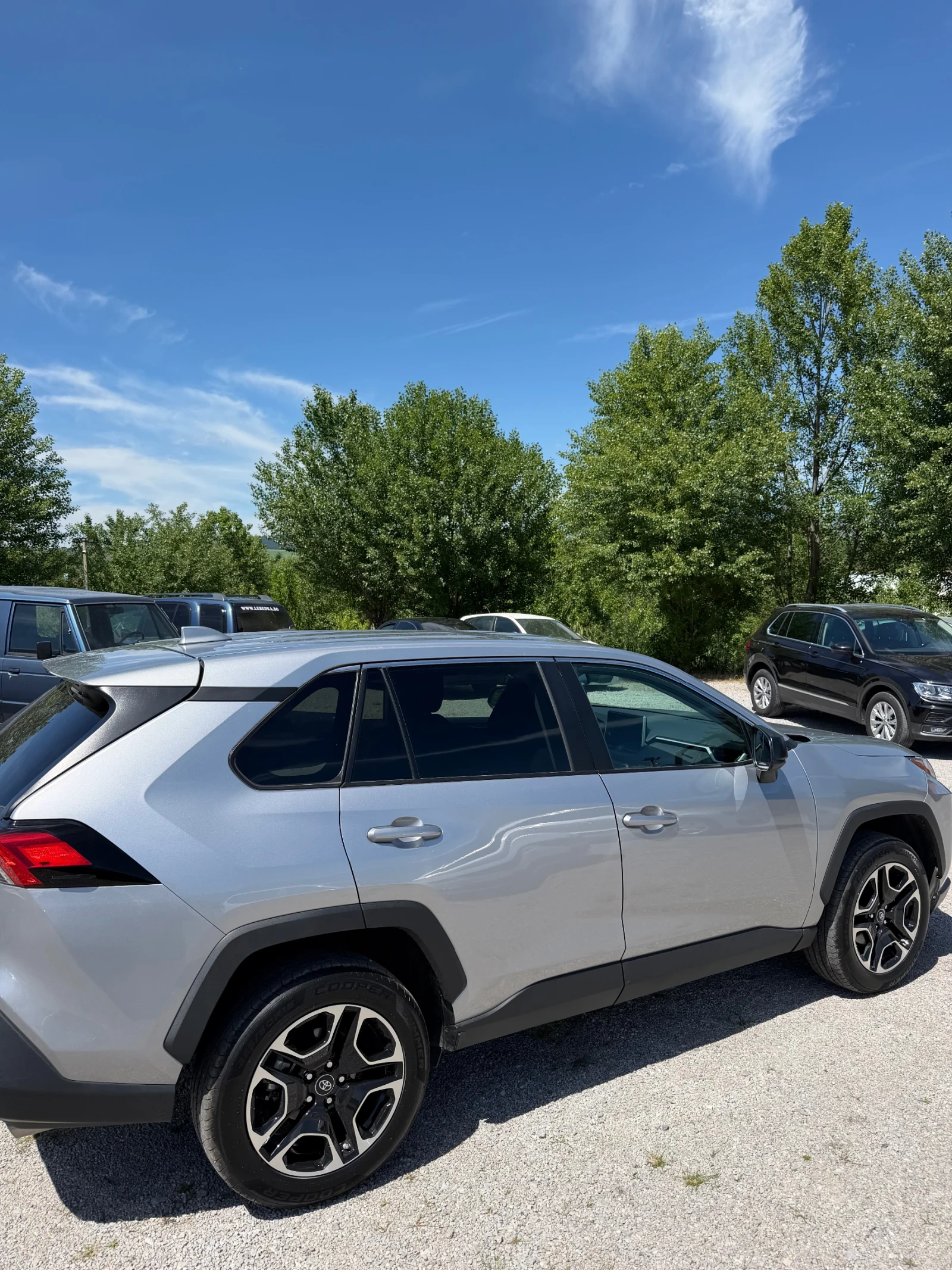 Toyota Rav4 LE, снимка 4 - Автомобили и джипове - 54737791