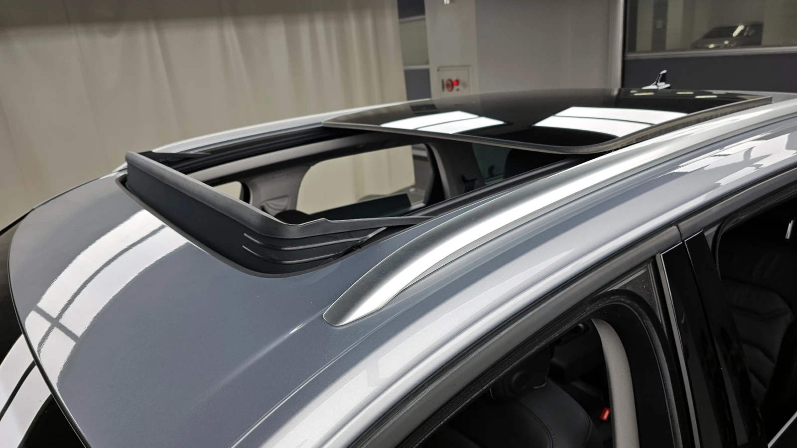 VW Touareg PREMIUM* 3.0* TDI* ОБДУХ* 360* КАМЕРИ* ПОДГРЕВ* , снимка 5 - Автомобили и джипове - 54784937