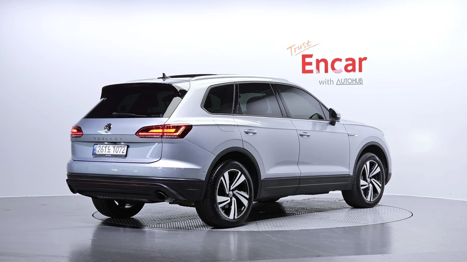 VW Touareg PREMIUM* 3.0* TDI* ОБДУХ* 360* КАМЕРИ* ПОДГРЕВ* , снимка 3 - Автомобили и джипове - 54784937
