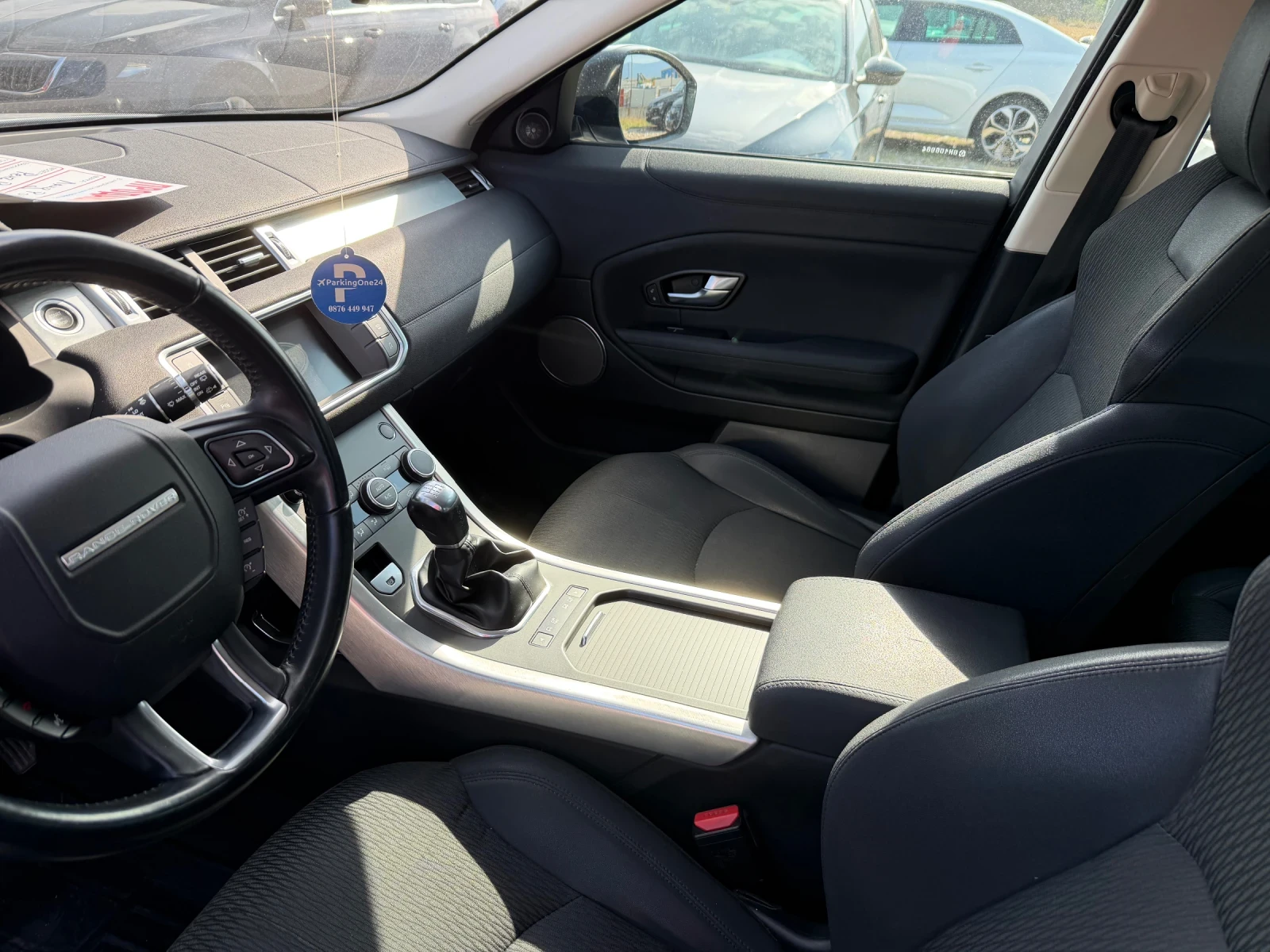 Land Rover Range Rover Evoque 2.2 D (КАТО НОВА), снимка 10 - Автомобили и джипове - 55428120
