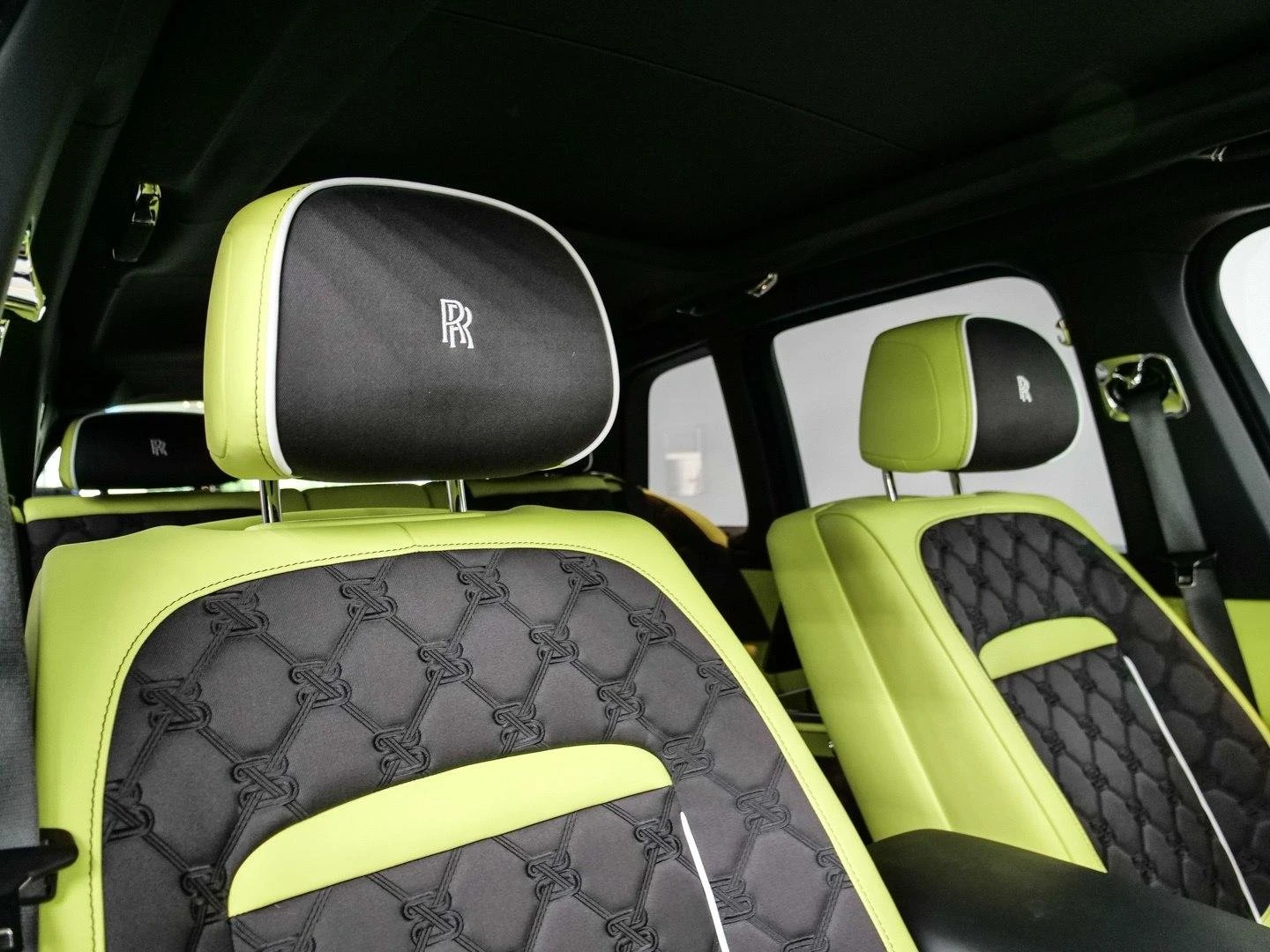 Rolls-Royce Cullinan V12 / BLACK BADGE / BESPOKE / NIGHT / HUD / 360 / | Mobile.bg � ����������� 13