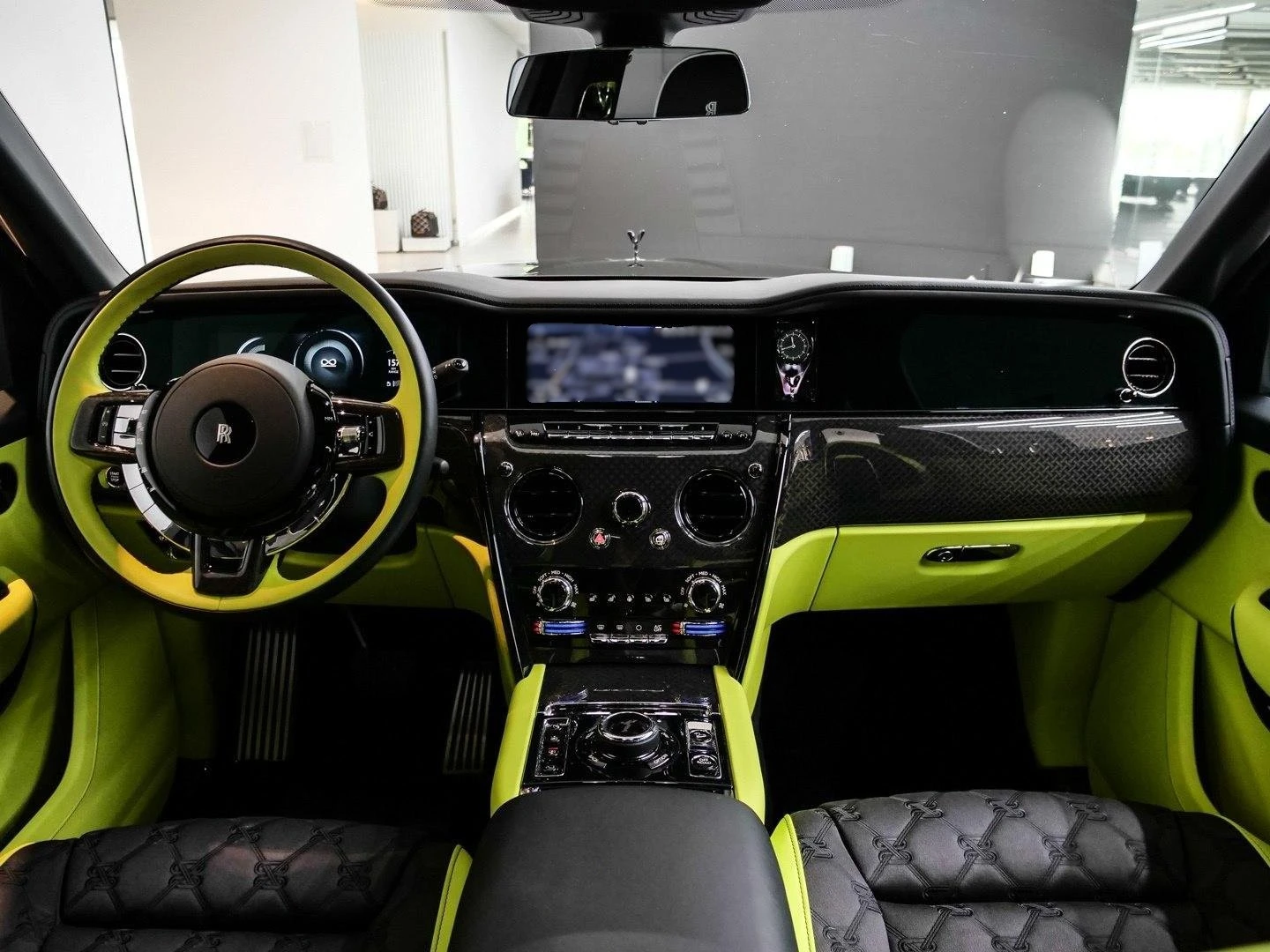 Rolls-Royce Cullinan V12 / BLACK BADGE / BESPOKE / NIGHT / HUD / 360 / | Mobile.bg � ����������� 11