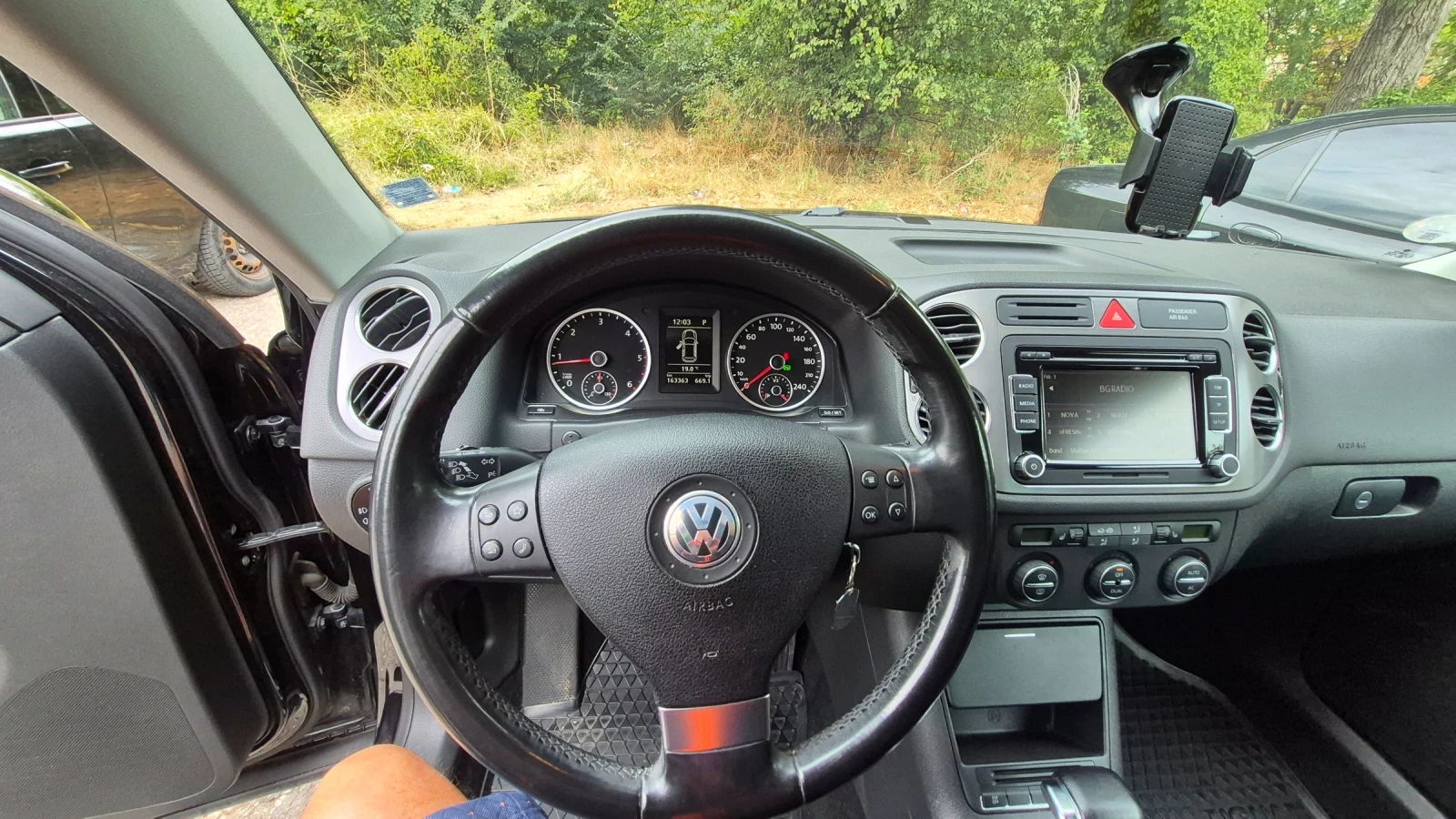 VW Tiguan, снимка 13 - Автомобили и джипове - 56084007