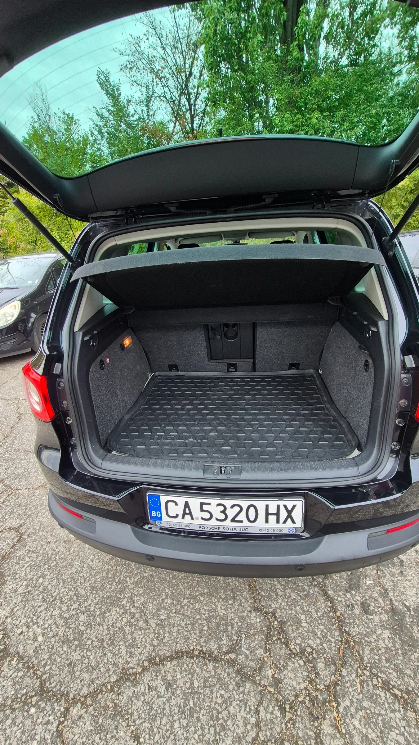VW Tiguan, снимка 7 - Автомобили и джипове - 56084007