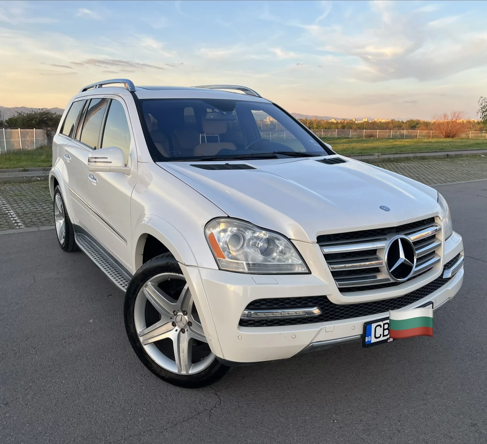 Mercedes-Benz GL 550 388 к.с. Facelift 7 места камера подгрев/обдухване
