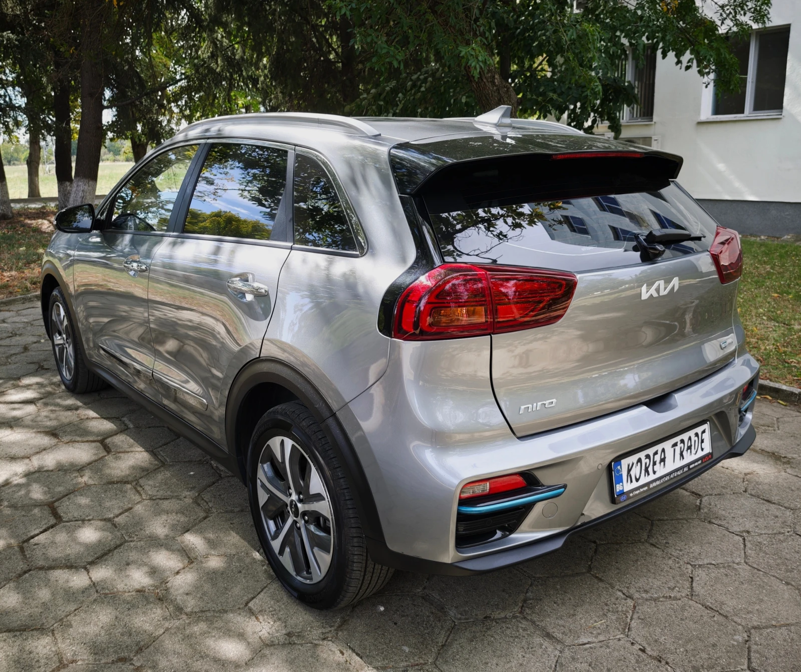 Kia Niro 64 kW, снимка 6 - Автомобили и джипове - 56287673