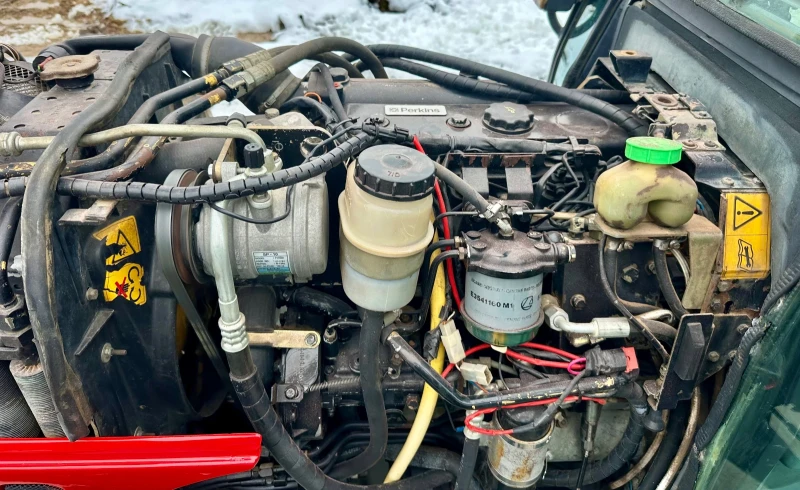 Трактор Massey 3225V, снимка 13 - Селскостопанска техника - 53441078