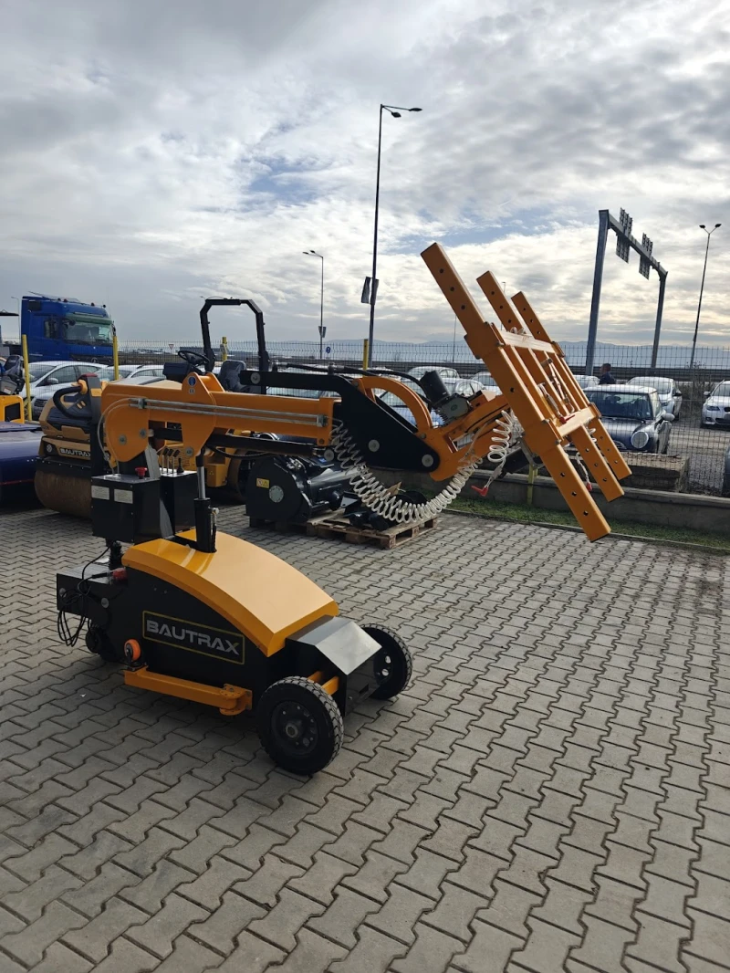 Други специализирани машини Друга Bautrax VROB600, снимка 8 - Индустриална техника - 53164320