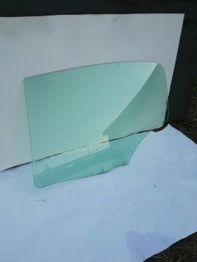 Стъкло задно ляво Пежо 407 седан 05г.