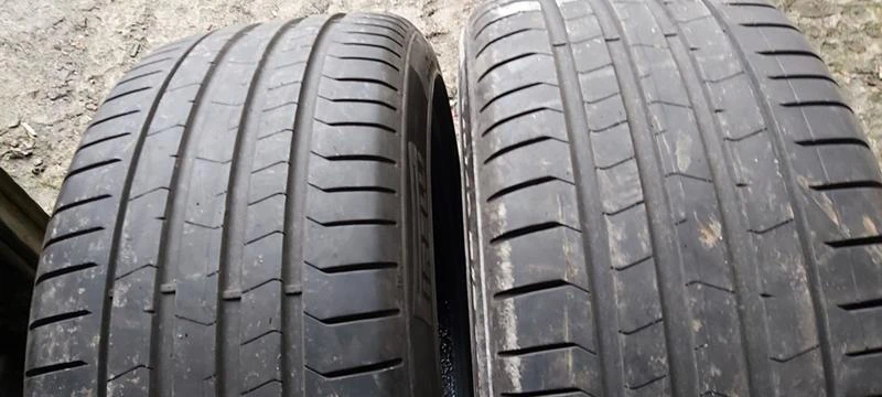 Гуми Всесезонни 245/40R19, снимка 2 - Гуми и джанти - 35608342