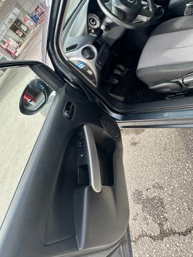 Mazda 2, снимка 13
