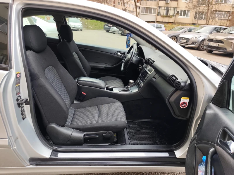 Mercedes-Benz C 220 Facelift! !АВТОМАТИК! * КЛИМАТРОНИК* ! !ТОП!, снимка 9 - Автомобили и джипове - 53442624