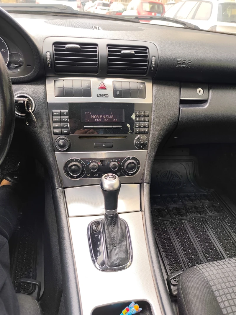 Mercedes-Benz C 220 Facelift! !АВТОМАТИК! * КЛИМАТРОНИК* ! !ТОП!, снимка 12 - Автомобили и джипове - 53442624