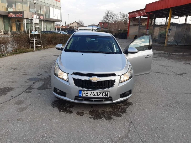 Chevrolet Cruze 1.6, снимка 4 - Автомобили и джипове - 45870384