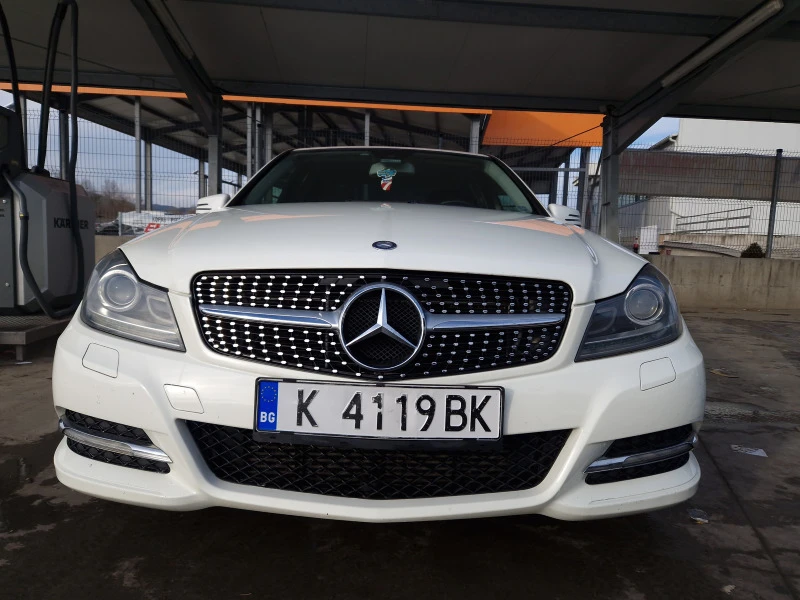 Mercedes-Benz C 220, снимка 1 - Автомобили и джипове - 47369011