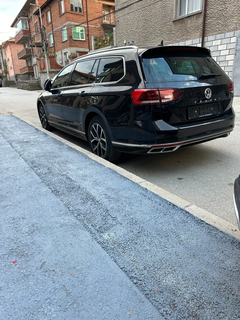 VW Passat R-LINE PANORAMA KEYLESS AMBiENT, снимка 13 - Автомобили и джипове - 52584245