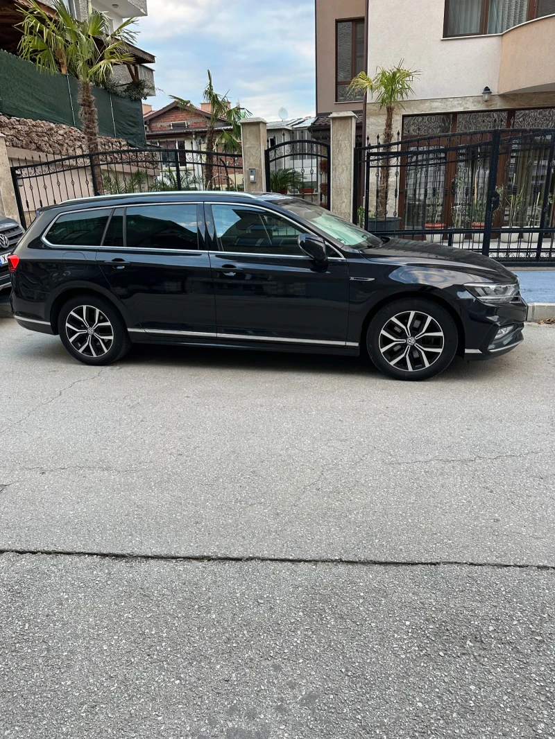 VW Passat R-LINE PANORAMA KEYLESS AMBiENT, снимка 11 - Автомобили и джипове - 52584245