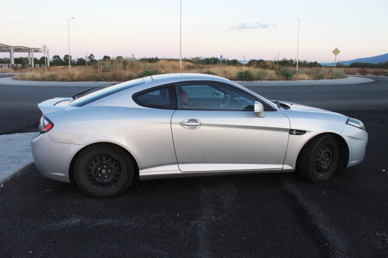Hyundai Coupe 2.0L DOHC 16V ГАЗ, снимка 6 - Автомобили и джипове - 52403218