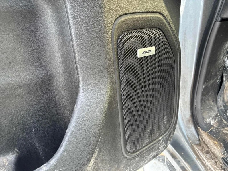 Chevrolet Silverado * High Country * CARFAX * БЕЗ ПЪРВОНАЧАЛНА ВНОСКА, снимка 13 - Автомобили и джипове - 52904648