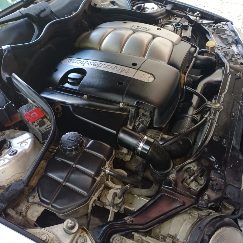 Mercedes-Benz C 220, снимка 13 - Автомобили и джипове - 53371619