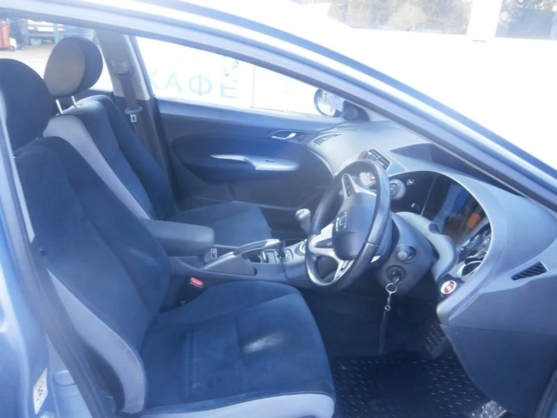 Honda Civic 2.2i-CTDi, снимка 11 - Автомобили и джипове - 27579590