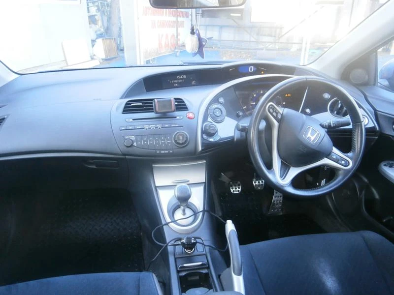 Honda Civic 2.2i-CTDi, снимка 6 - Автомобили и джипове - 27579590