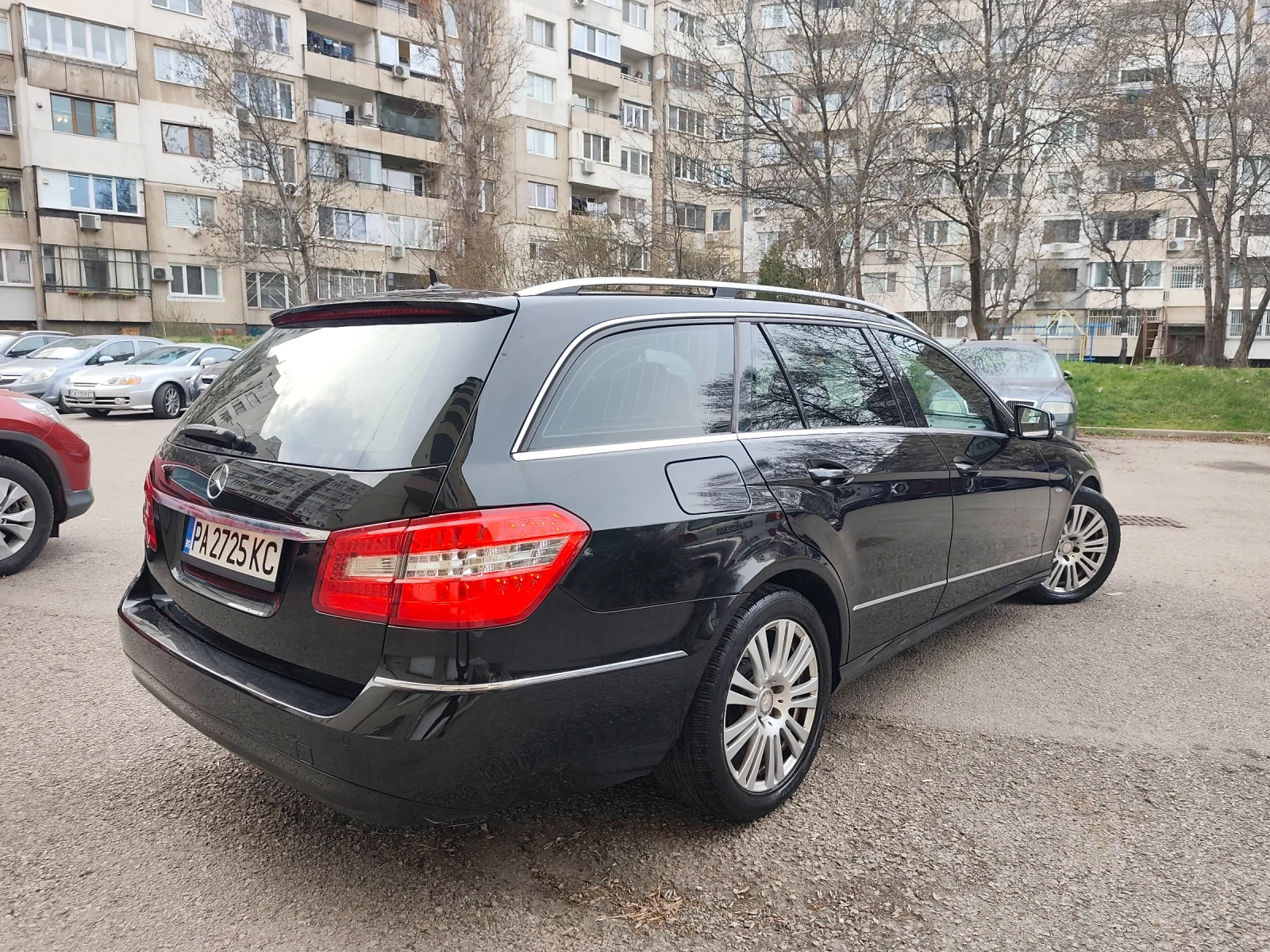 Mercedes-Benz E 220 Facelift! !АВТОМАТИК! * КЛИМАТРОНИК* !!ТОП!, снимка 5 - Автомобили и джипове - 53845373