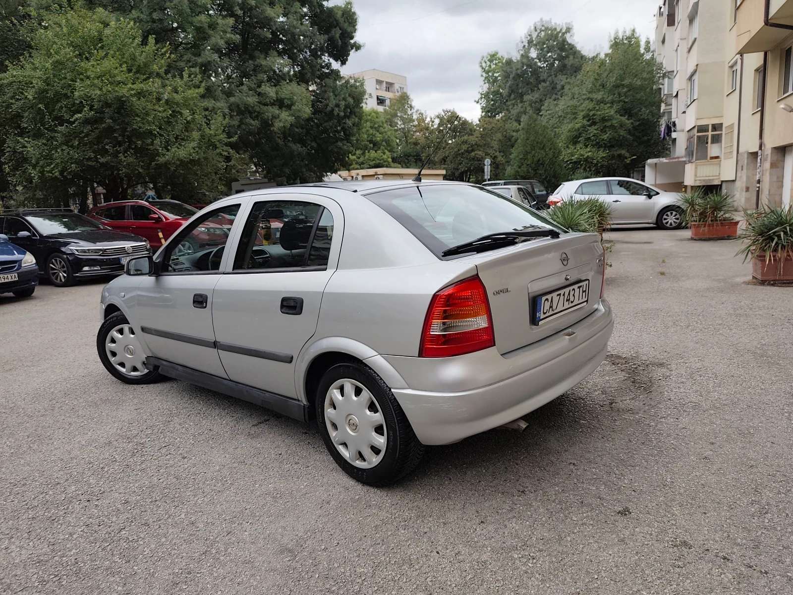 Opel Astra 1.6 * КЛИМАТИК* ! !ТОП! - изображение 3