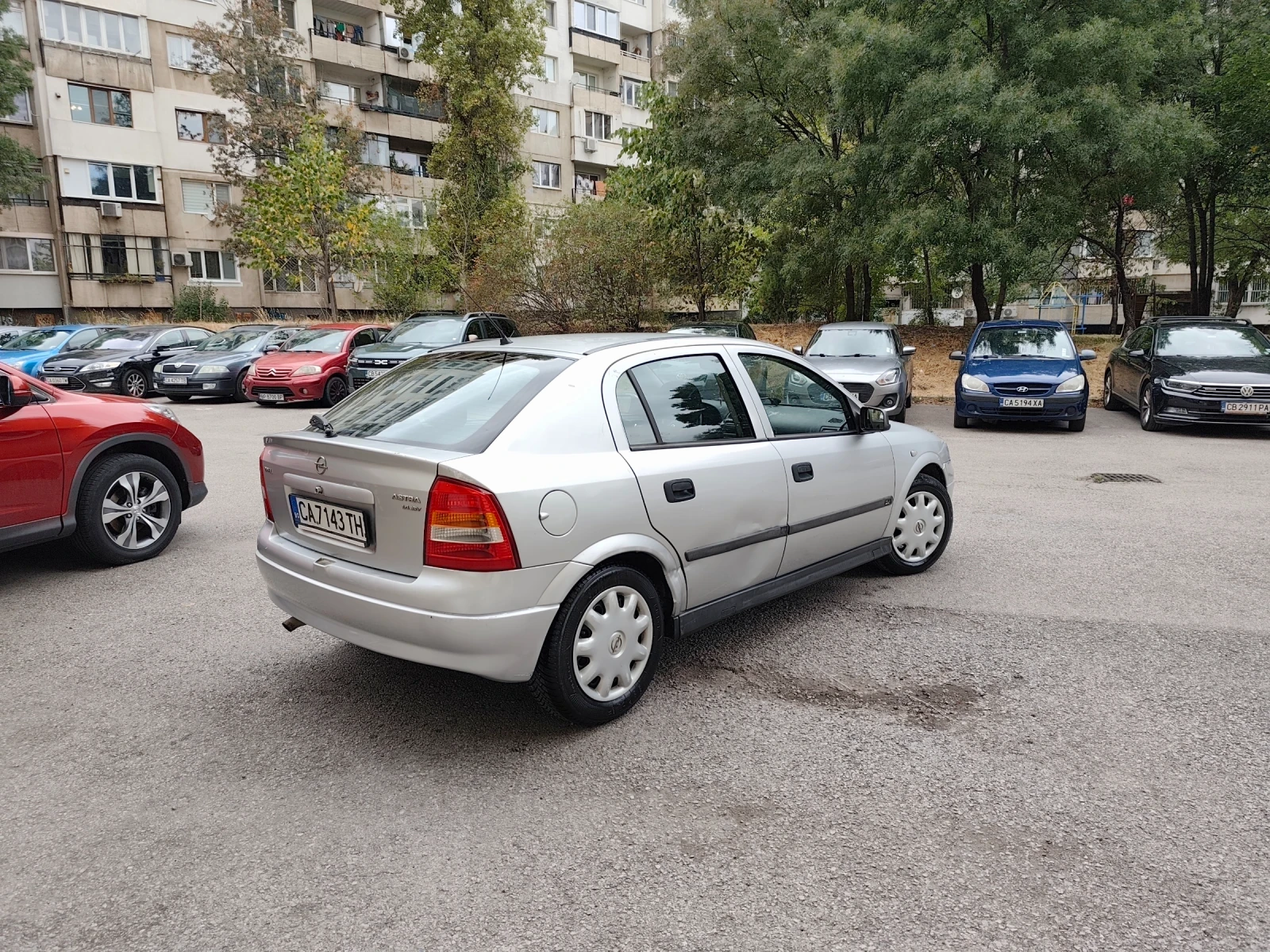 Opel Astra 1.6 * КЛИМАТИК* ! !ТОП! - изображение 4