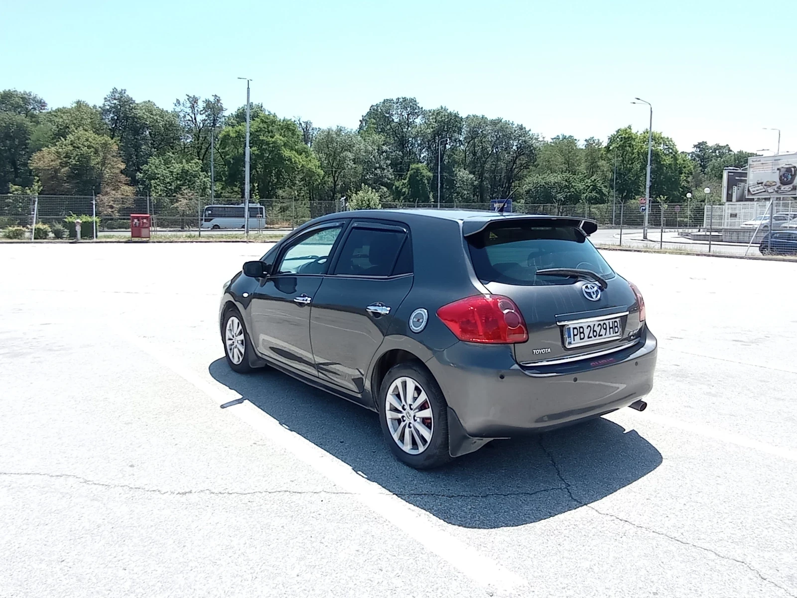 Toyota Auris  - изображение 5