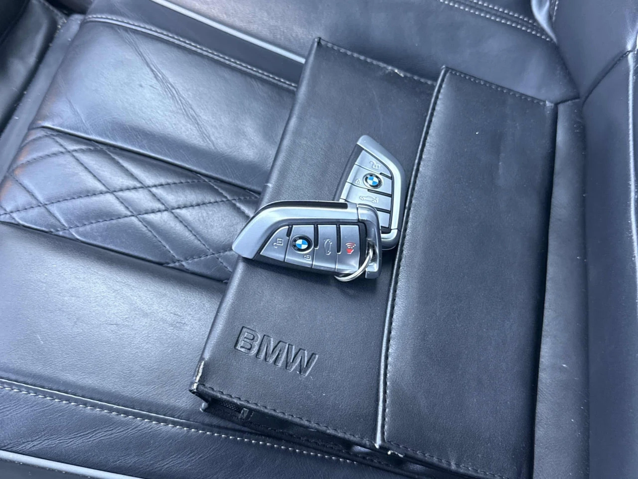 BMW 750 *  *    * CARFAX *  | Mobile.bg   14