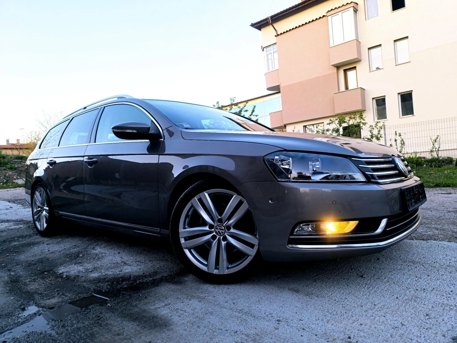 VW Passat 2.0 TDI HIGHLINE DSG F1 KEYLESS DISTRONIC PANORAMA | Mobile.bg   2