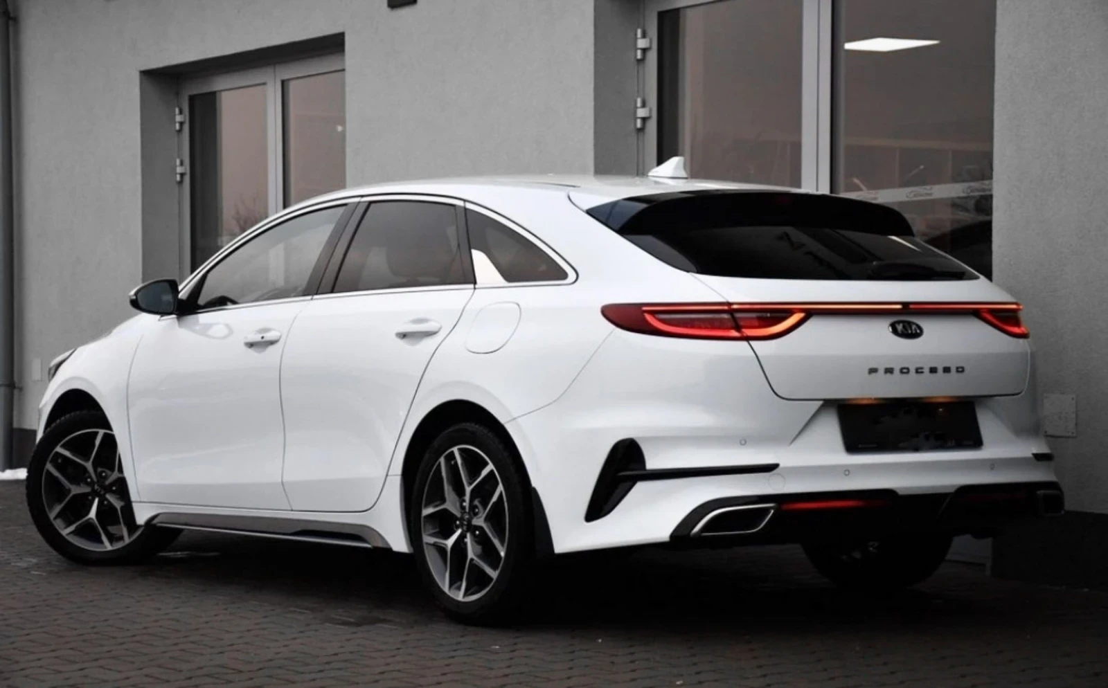 Kia Pro ceed 1.4 T-GDi | 140 к.с. | Ръчна | Камера |  - изображение 3