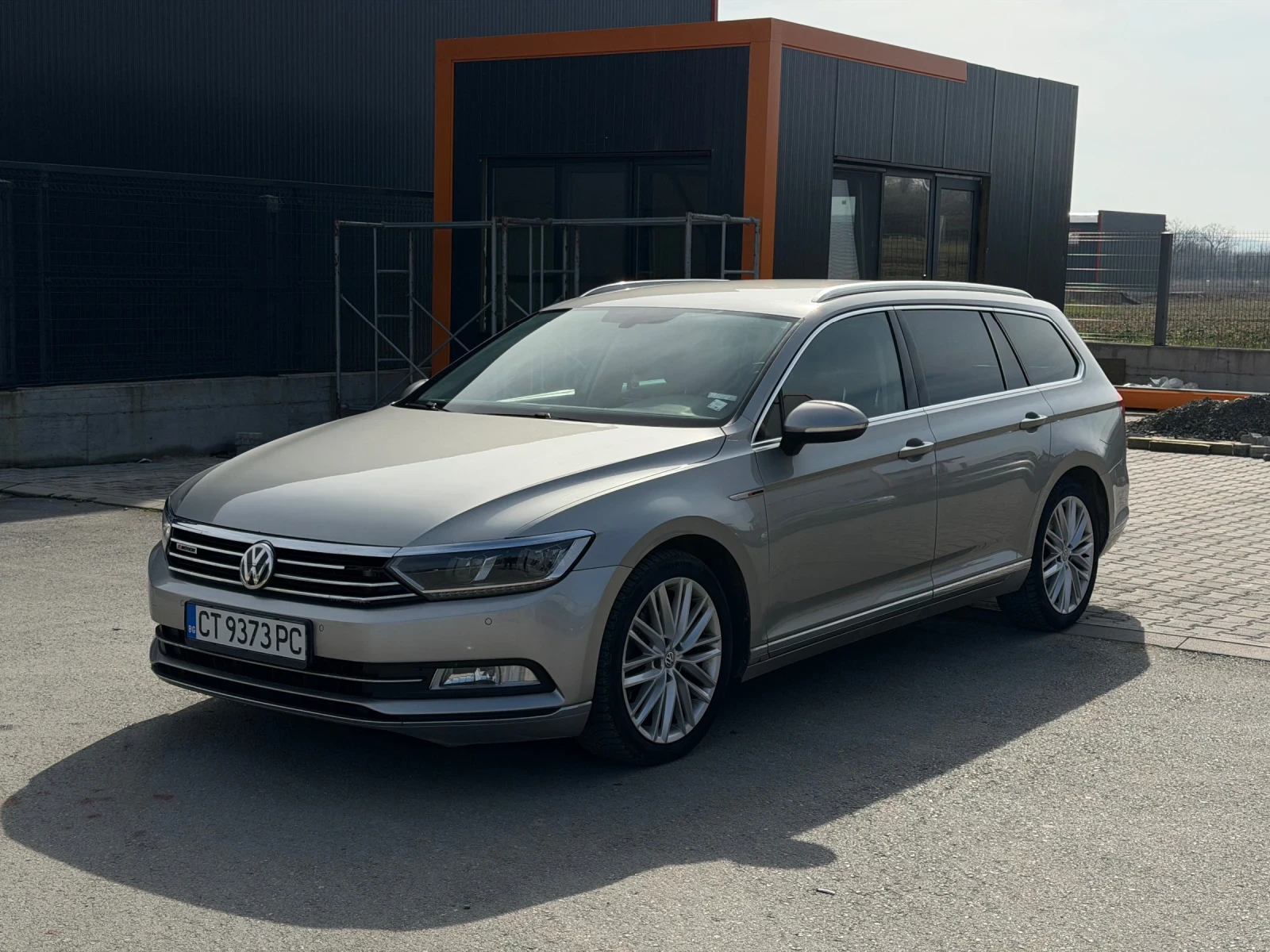 VW Passat B8 4motion 190к.с., снимка 5 - Автомобили и джипове - 53682391