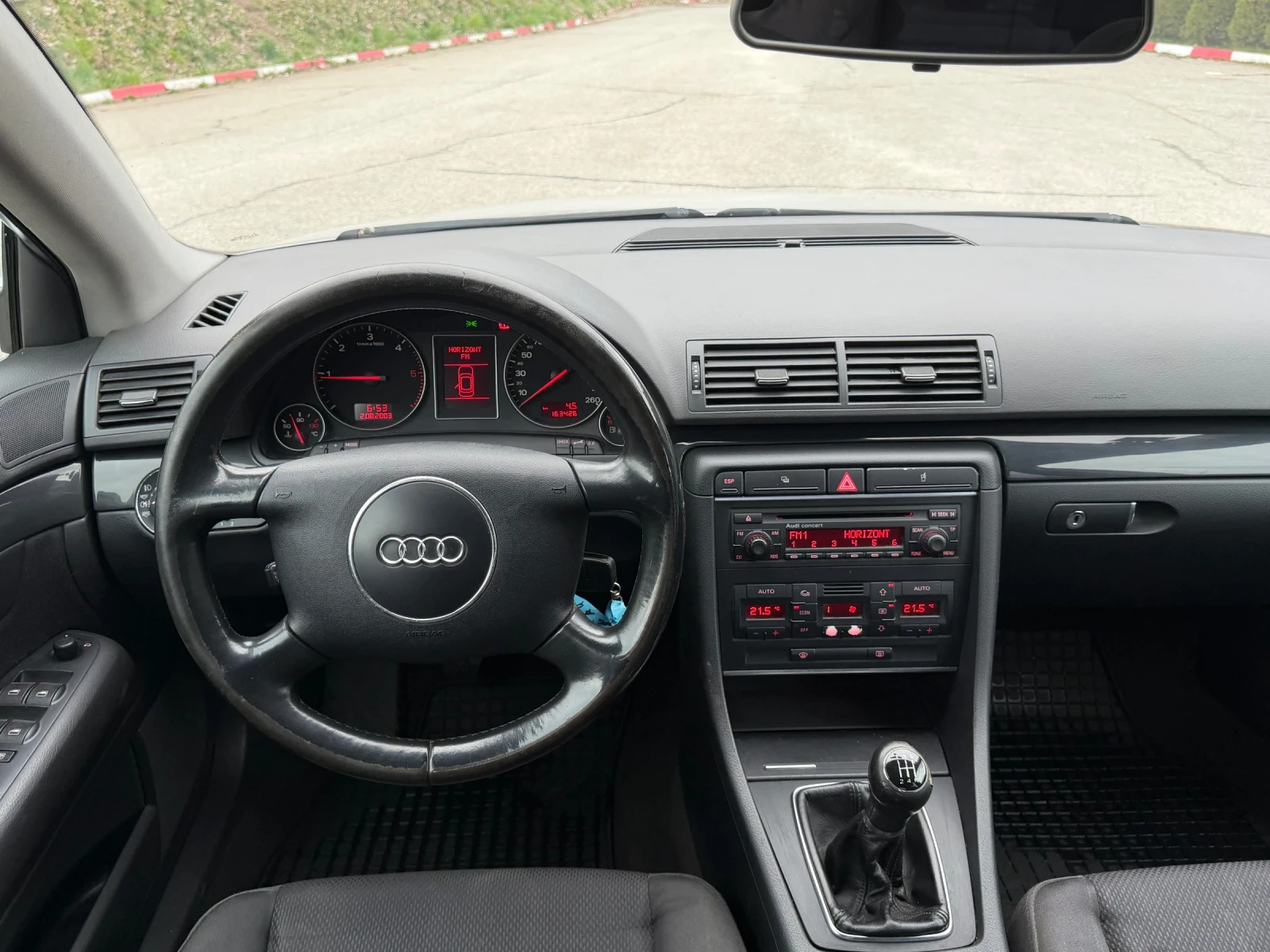 Audi A4 1.9TDI Много Запазено, снимка 10 - Автомобили и джипове - 54058629