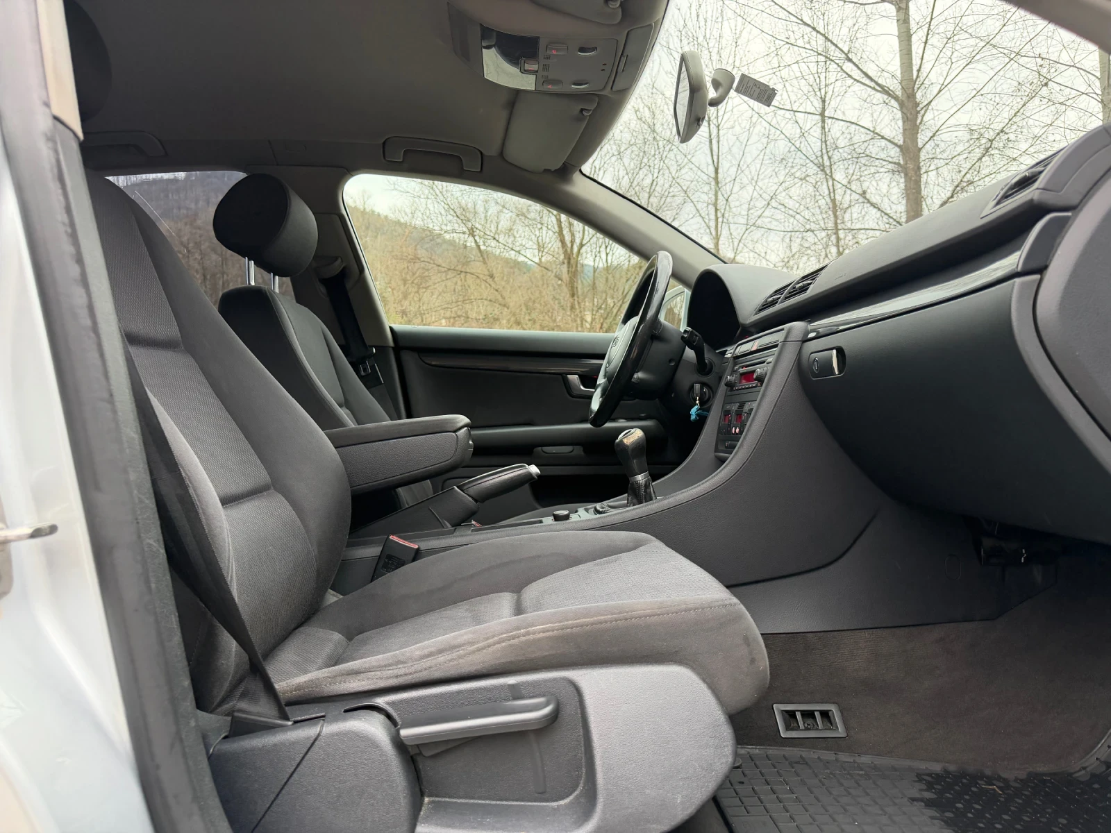 Audi A4 1.9TDI Много Запазено, снимка 12 - Автомобили и джипове - 54058629