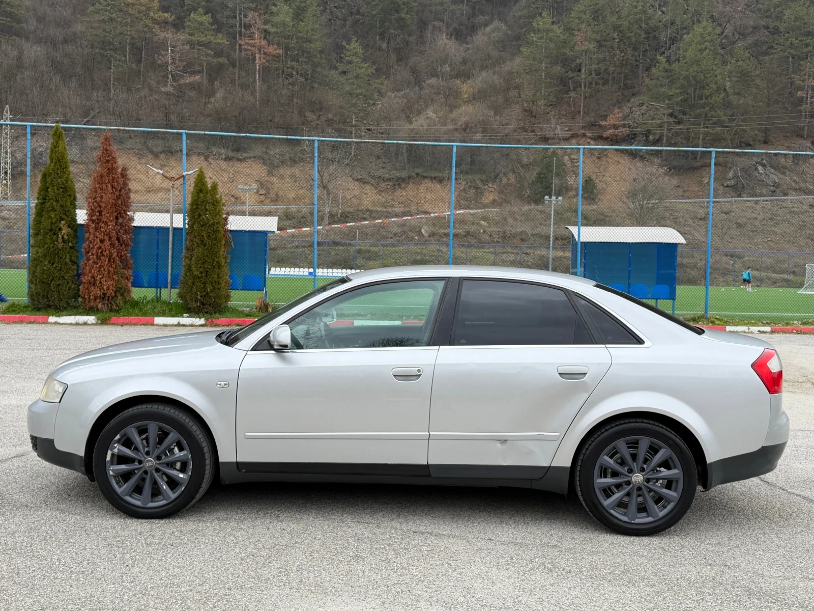 Audi A4 1.9TDI Много Запазено, снимка 3 - Автомобили и джипове - 54058629