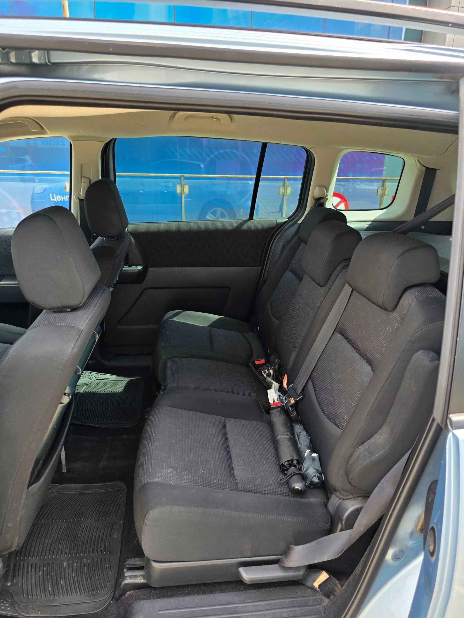 Mazda 5 1.8, снимка 9 - Автомобили и джипове - 54270851