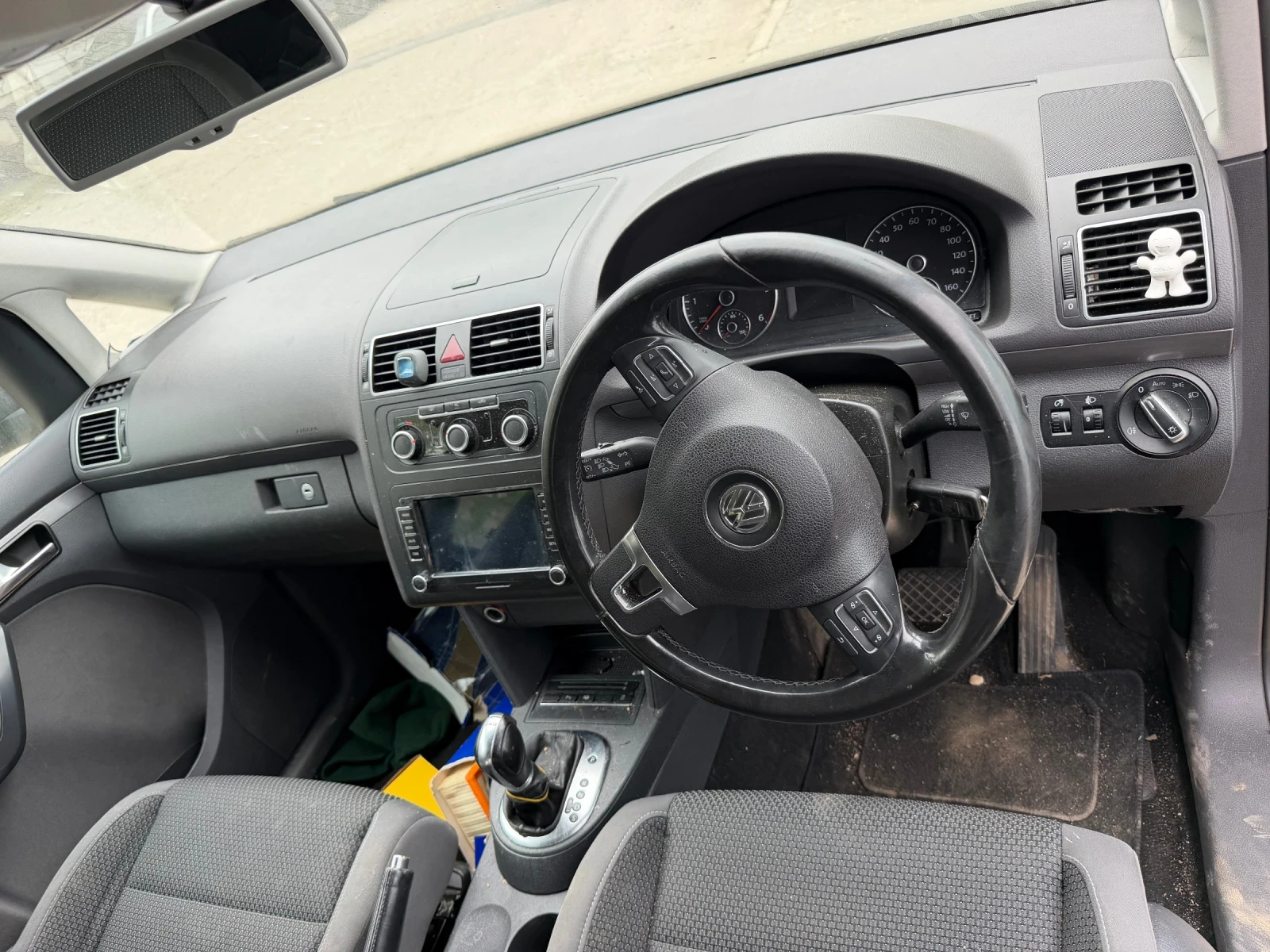 VW Touran 1.6tdi dsg, снимка 7 - Автомобили и джипове - 54487720