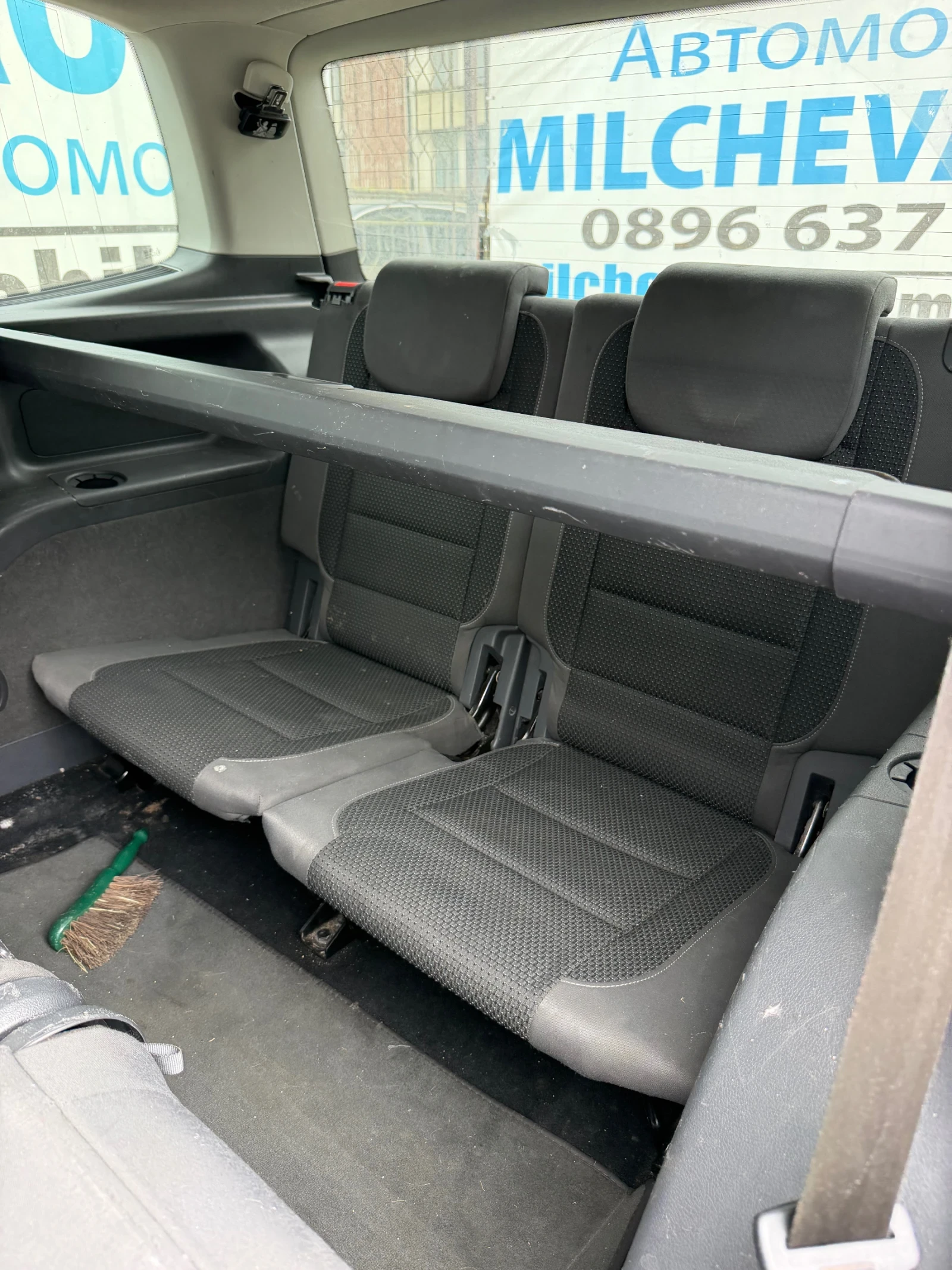 VW Touran 1.6tdi dsg, снимка 12 - Автомобили и джипове - 54487720