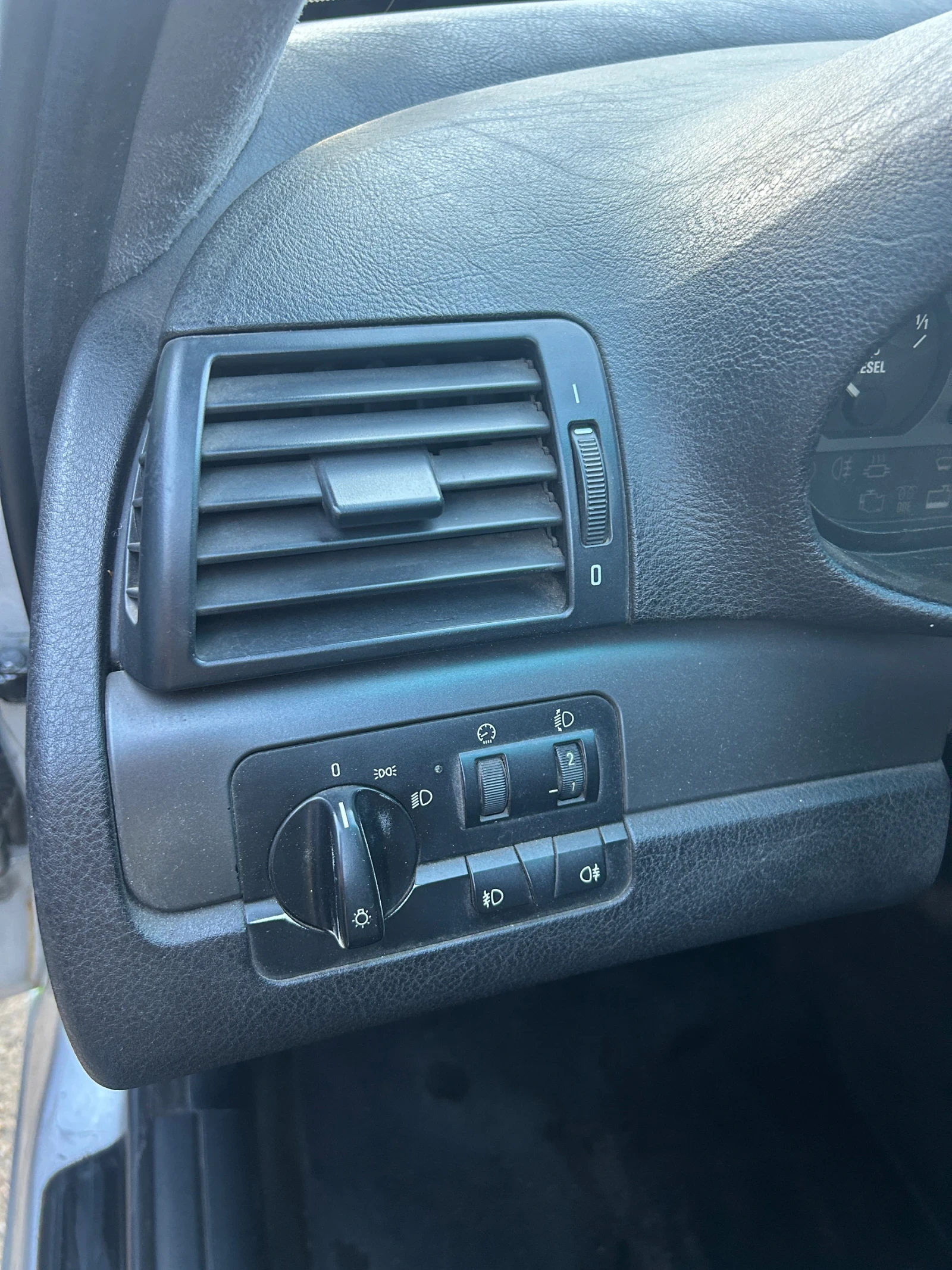 BMW 320, снимка 10 - Автомобили и джипове - 54642388