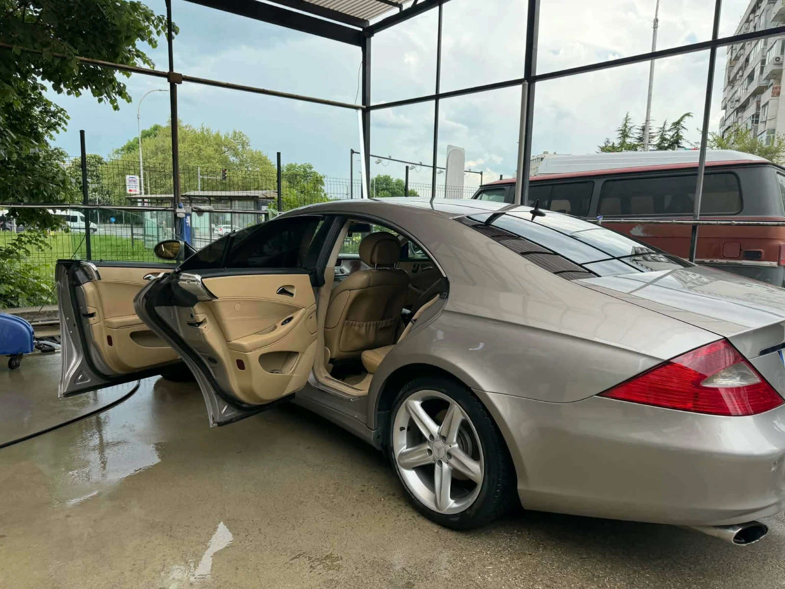 Mercedes-Benz CLS 320, снимка 5 - Автомобили и джипове - 55659271