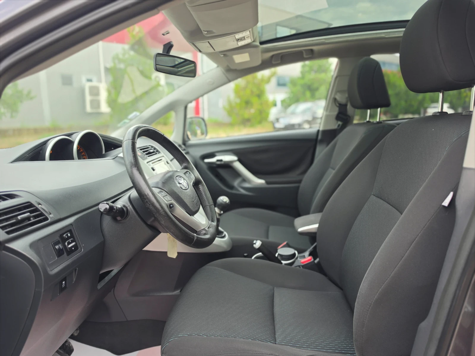 Toyota Verso 2.0D4D 126hp * NAVI * КАМЕРА * 7 МЕСТЕН * ЛИЗИНГ *, снимка 17 - Автомобили и джипове - 55228284