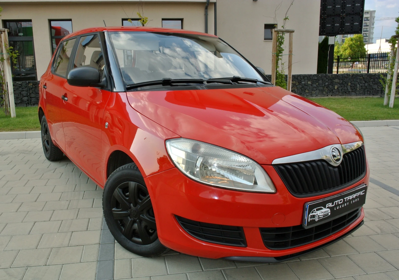 Skoda Fabia РЕГИСТРИРАН * 1.2* КЛИМАТИК* ЕВРО 5В, снимка 2 - Автомобили и джипове - 55668714