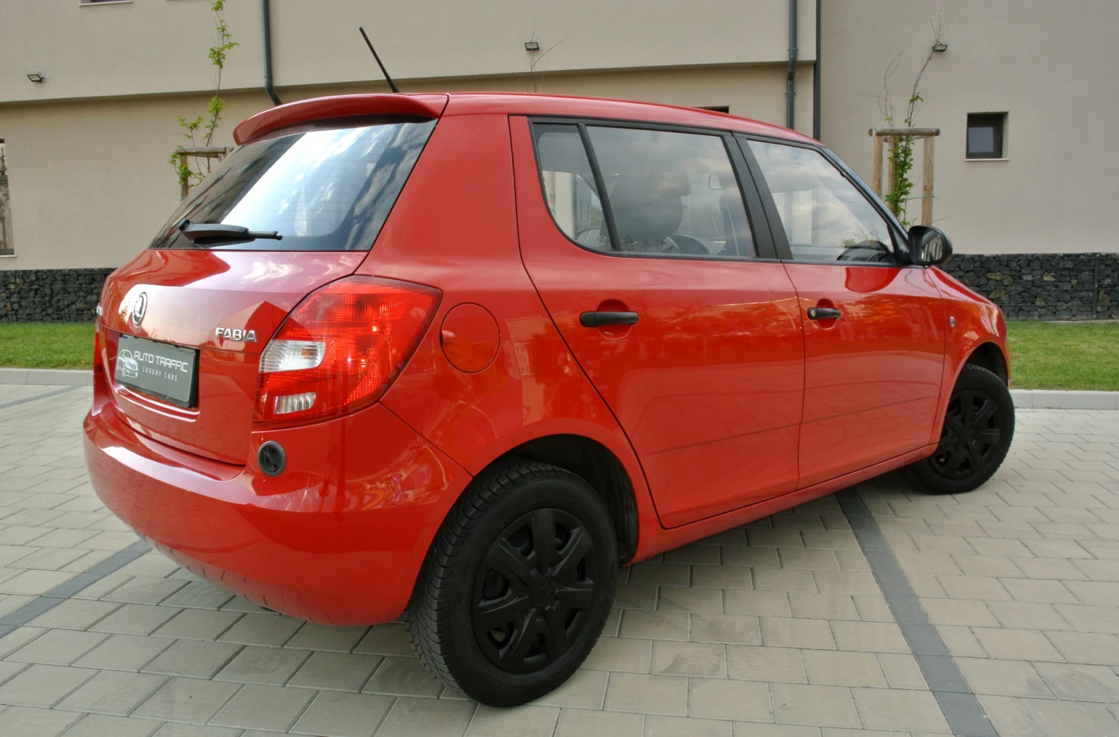 Skoda Fabia РЕГИСТРИРАН * 1.2* КЛИМАТИК* ЕВРО 5В, снимка 4 - Автомобили и джипове - 55668714