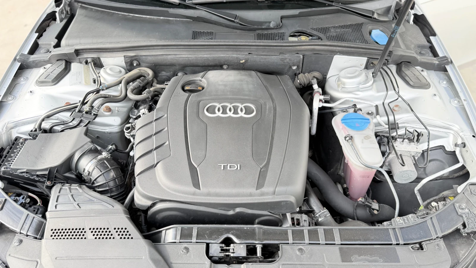 Audi A4 2.0tdi 177k.s* Facelife* 4x4* Navi* NOVA* , снимка 17 - Автомобили и джипове - 55713283