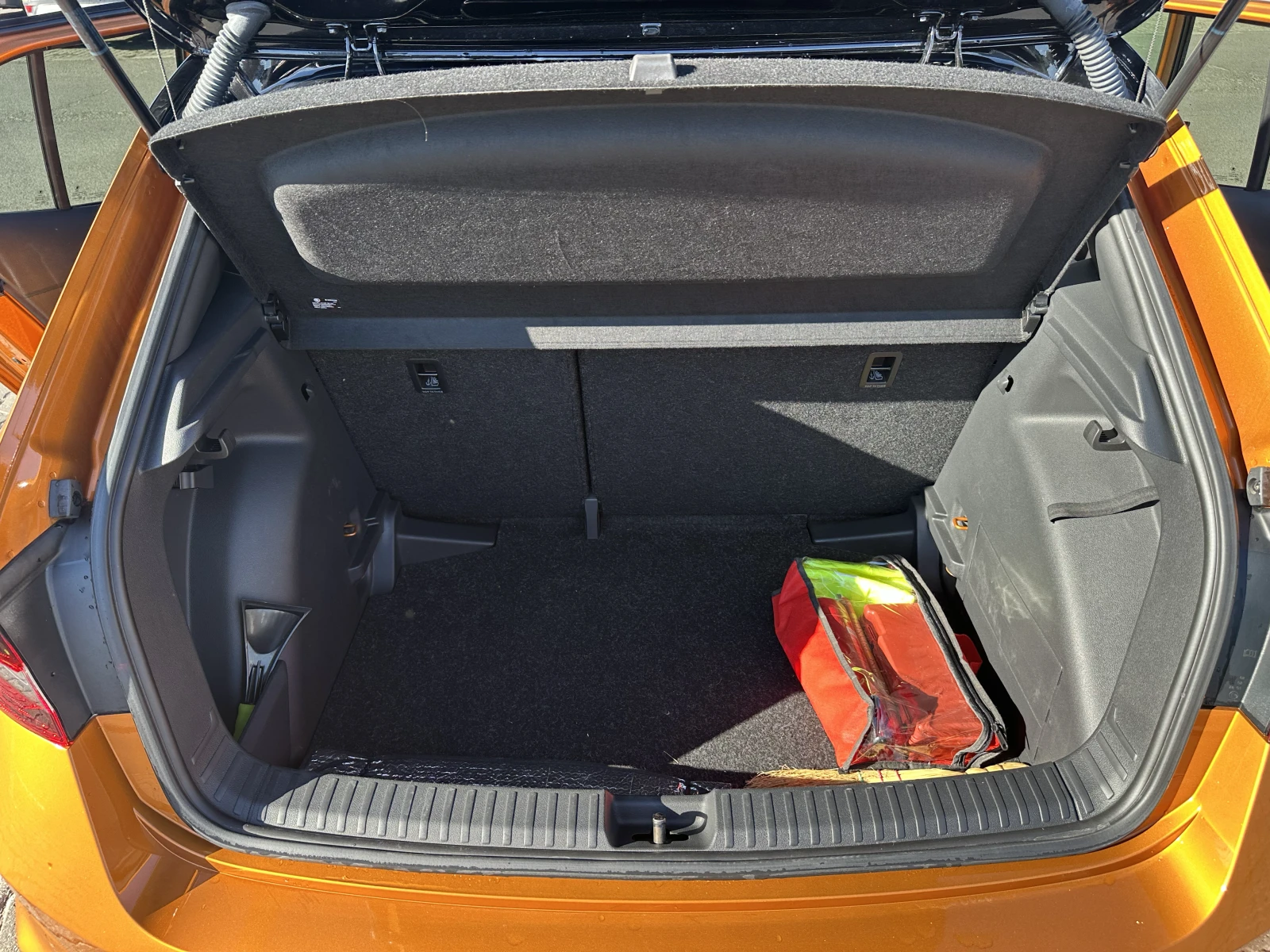 Skoda Fabia, снимка 5 - Автомобили и джипове - 55754993
